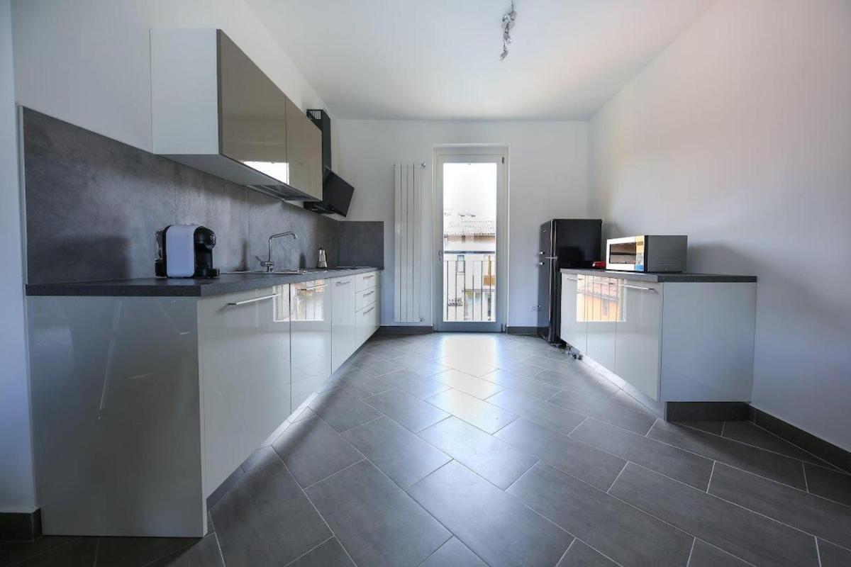 Penthouse Federico With Lake View - Residenza Silvana Вербания Экстерьер фото